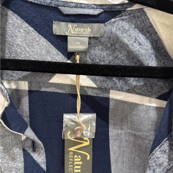 NWT Natural Reflections Navy and White Plaid Shirt - Picture 4 of 6